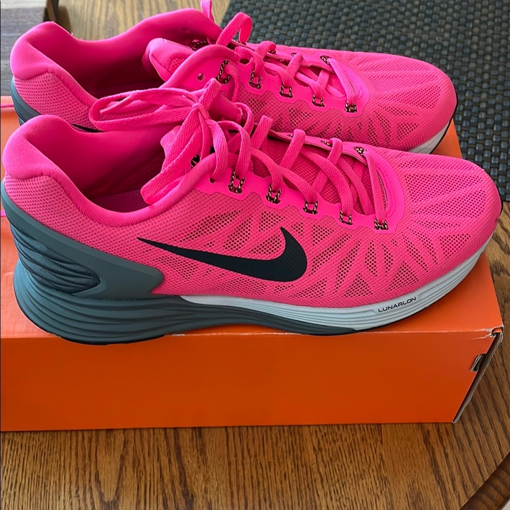 Nike Pink Running Shoes